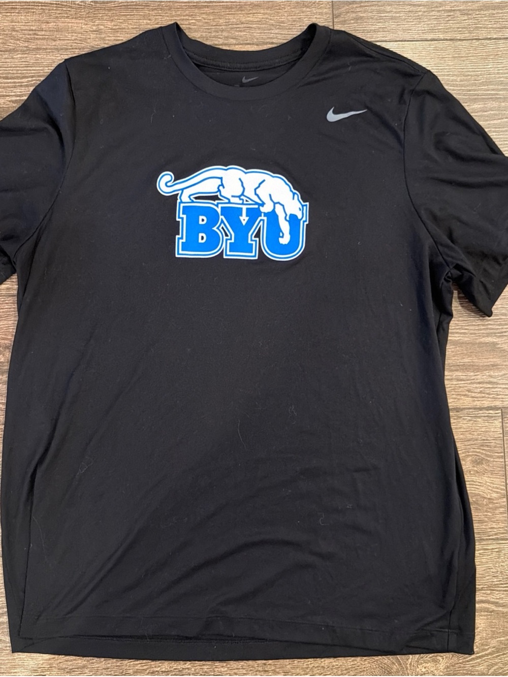 Nike Black Short-Sleeve BYU Cougar Logo Tee with Blue and White Graphic